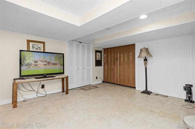 26336 Pillsbury Street, Farmington Hills, MI 48334