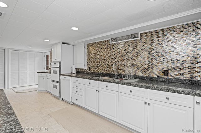 26336 Pillsbury Street, Farmington Hills, MI 48334