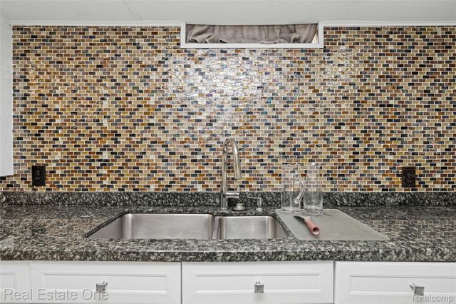 26336 Pillsbury Street, Farmington Hills, MI 48334