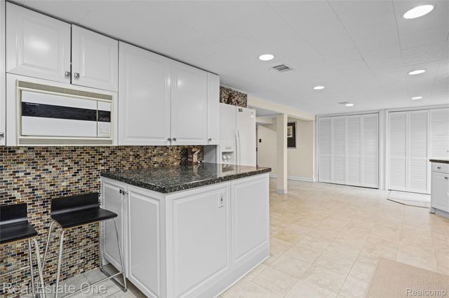 26336 Pillsbury Street, Farmington Hills, MI 48334