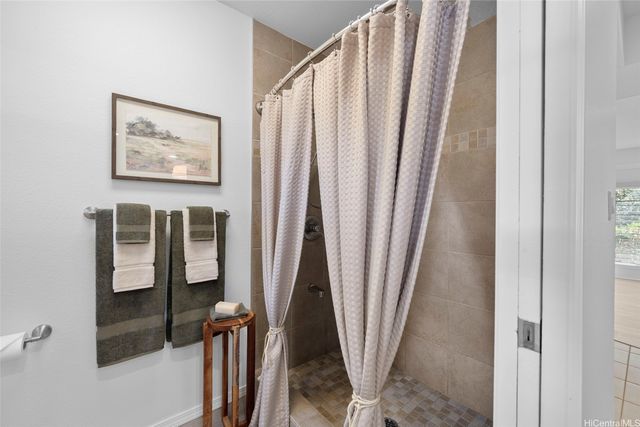 1151 Wainiha Street D, Honolulu, HI 96825