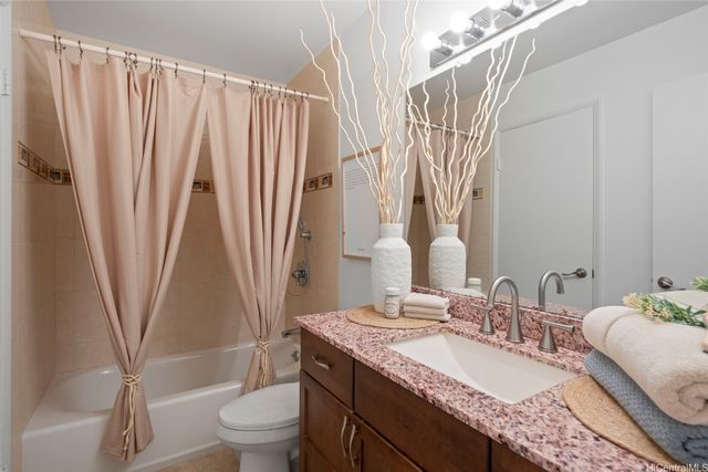 1151 Wainiha Street D, Honolulu, HI 96825