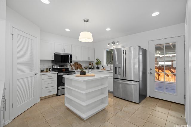 1151 Wainiha Street D, Honolulu, HI 96825