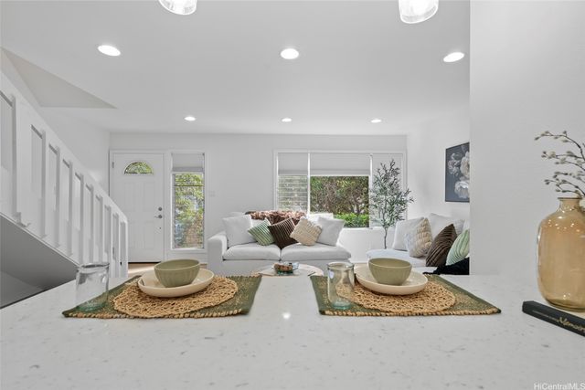 1151 Wainiha Street D, Honolulu, HI 96825