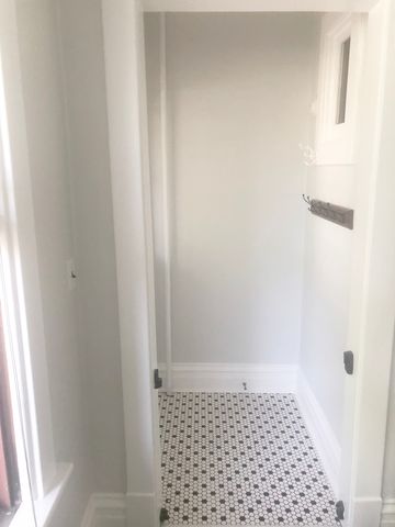 227 N MARION Street, Oak Park, IL 60302