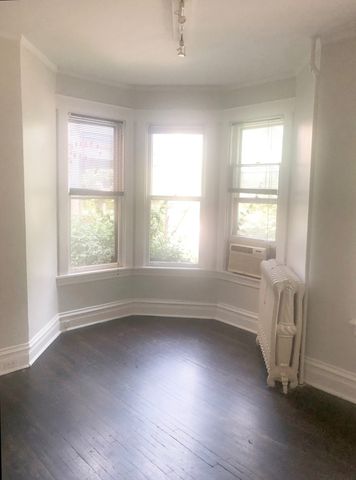 227 N MARION Street, Oak Park, IL 60302