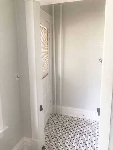 227 N MARION Street, Oak Park, IL 60302