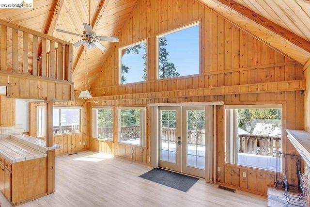 24127 Paipu Rd, Mi Wuk Village, CA 95346