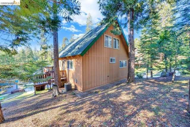 24127 Paipu Rd, Mi Wuk Village, CA 95346