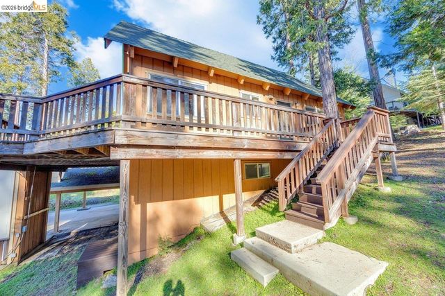 24127 Paipu Rd, Mi Wuk Village, CA 95346