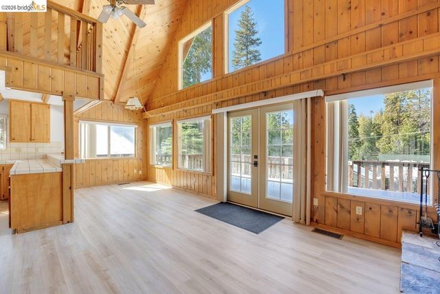 24127 Paipu Rd, Mi Wuk Village, CA 95346