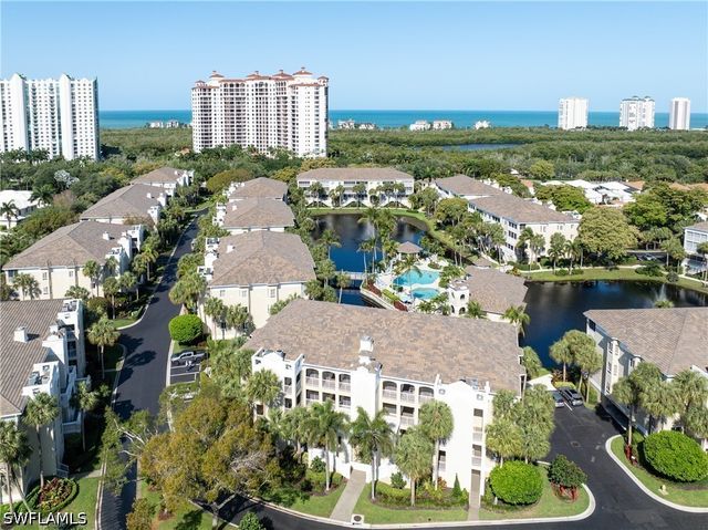 7686 Pebble Creek CIR 301, Naples, FL 34108