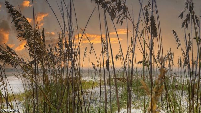 7686 Pebble Creek CIR 301, Naples, FL 34108