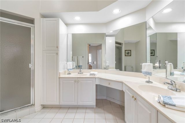 7686 Pebble Creek CIR 301, Naples, FL 34108