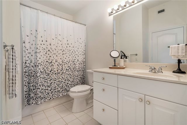 7686 Pebble Creek CIR 301, Naples, FL 34108