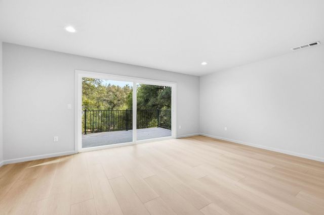 3245 Ray Cir, Auburn, CA 95602