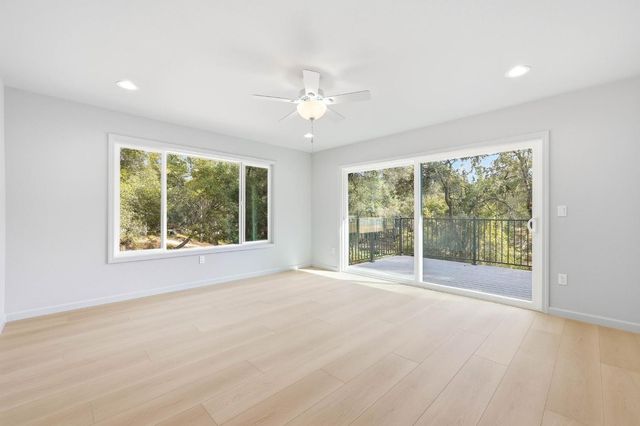 3245 Ray Cir, Auburn, CA 95602