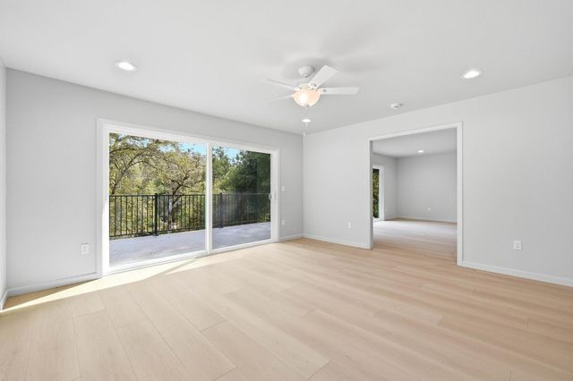 3245 Ray Cir, Auburn, CA 95602