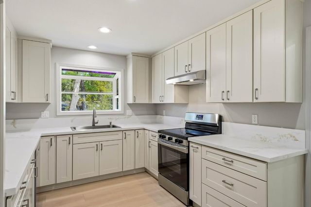 3245 Ray Cir, Auburn, CA 95602