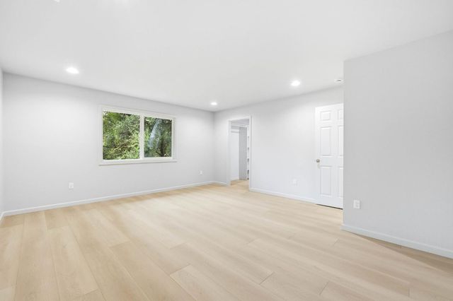 3245 Ray Cir, Auburn, CA 95602