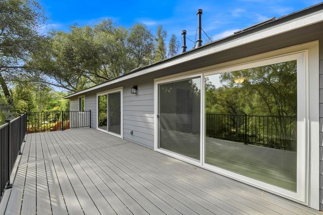 3245 Ray Cir, Auburn, CA 95602