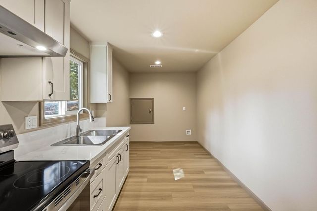 3245 Ray Cir, Auburn, CA 95602