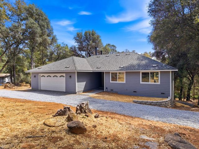 3245 Ray Cir, Auburn, CA 95602