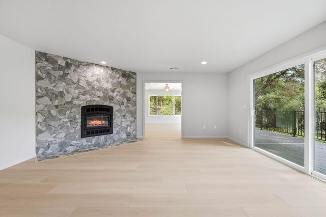 3245 Ray Cir, Auburn, CA 95602
