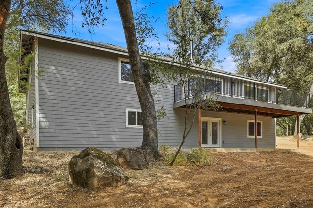 3245 Ray Cir, Auburn, CA 95602