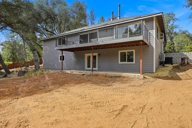 3245 Ray Cir, Auburn, CA 95602