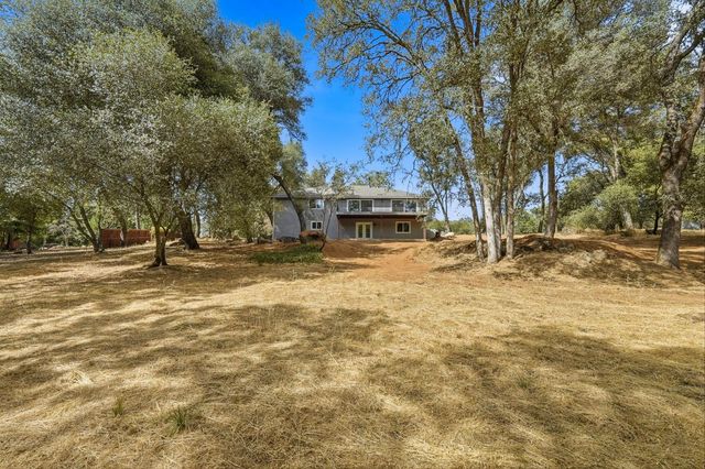 3245 Ray Cir, Auburn, CA 95602