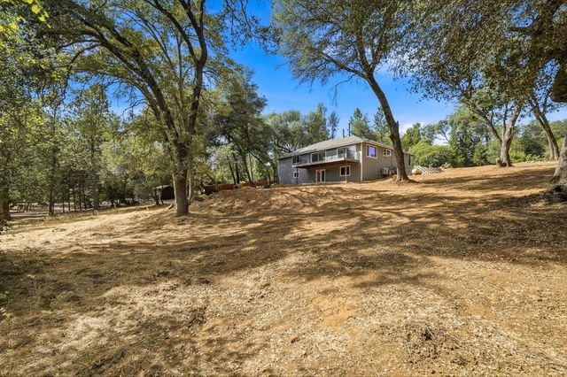 3245 Ray Cir, Auburn, CA 95602