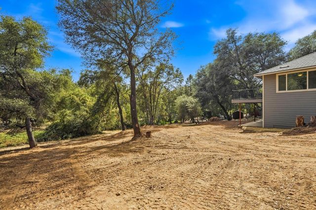 3245 Ray Cir, Auburn, CA 95602