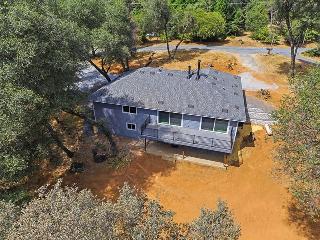 3245 Ray Cir, Auburn, CA 95602