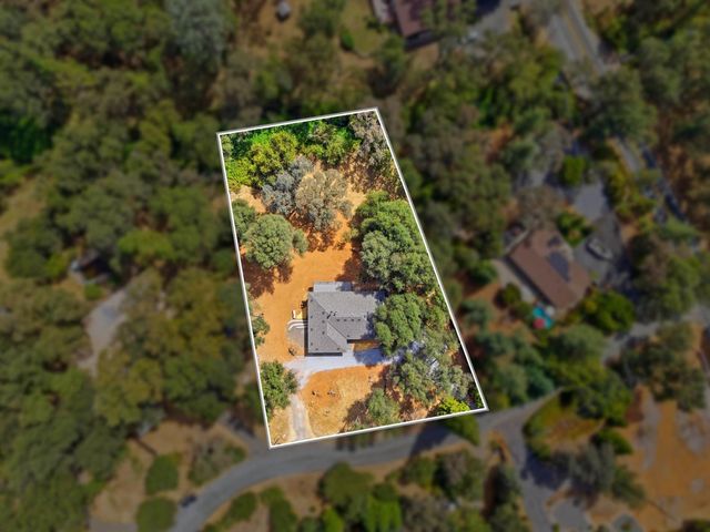 3245 Ray Cir, Auburn, CA 95602