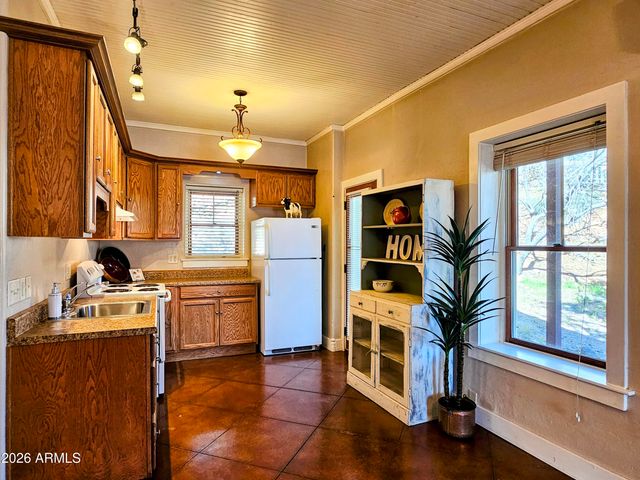 634 TOMBSTONE Canyon, Bisbee, AZ 85603