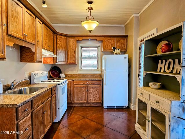 634 TOMBSTONE Canyon, Bisbee, AZ 85603