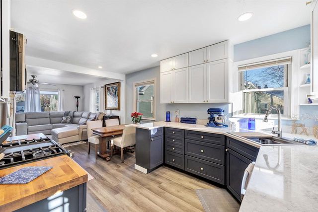 1530 SMITH STREET, Green Bay, WI 54302