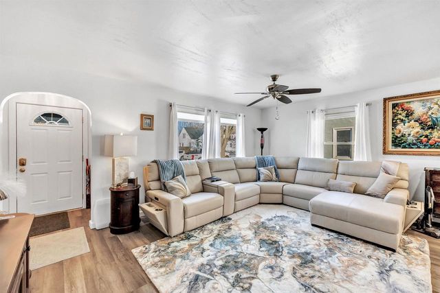 1530 SMITH STREET, Green Bay, WI 54302