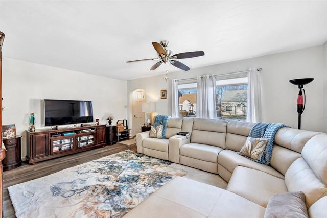 1530 SMITH STREET, Green Bay, WI 54302