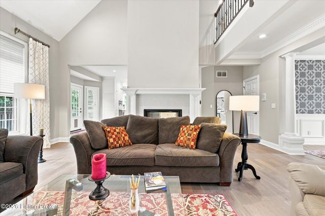 14802 Huntridge Cir, Louisville, KY 40245