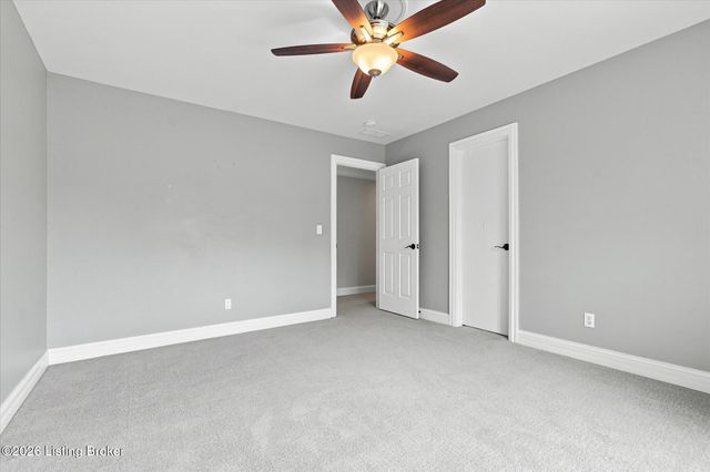 14802 Huntridge Cir, Louisville, KY 40245