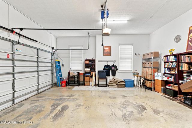 14802 Huntridge Cir, Louisville, KY 40245