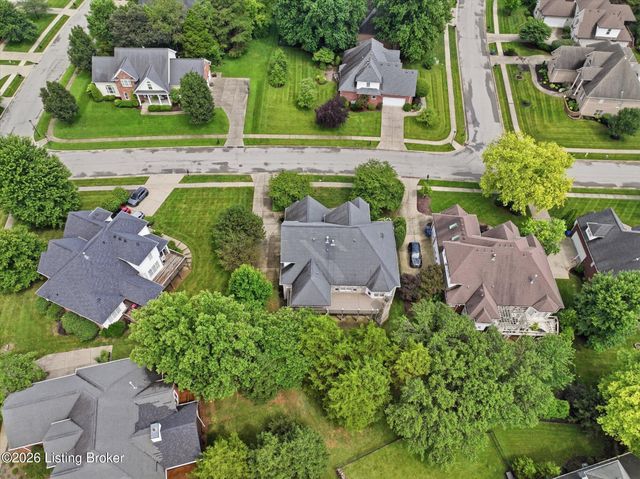 14802 Huntridge Cir, Louisville, KY 40245