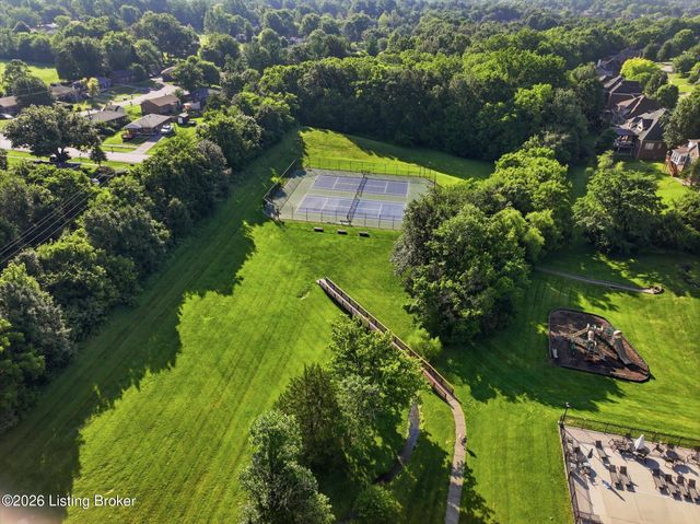 14802 Huntridge Cir, Louisville, KY 40245
