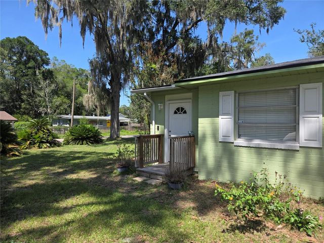 725 NW 33RD AVENUE, Gainesville, FL 32609
