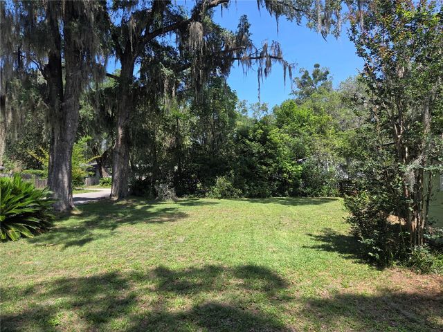 725 NW 33RD AVENUE, Gainesville, FL 32609