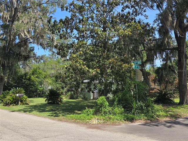 725 NW 33RD AVENUE, Gainesville, FL 32609