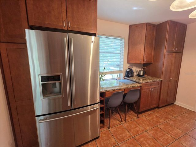 725 NW 33RD AVENUE, Gainesville, FL 32609