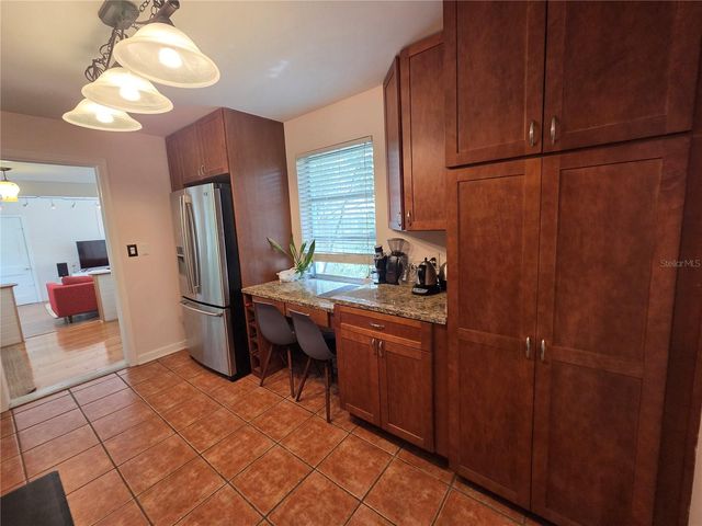725 NW 33RD AVENUE, Gainesville, FL 32609